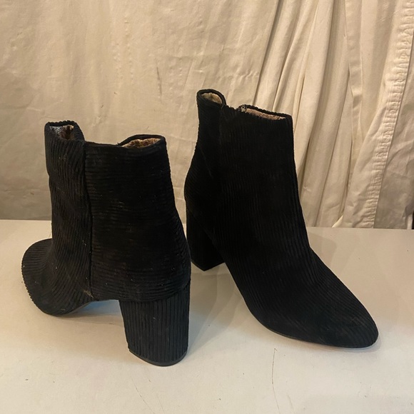 Band if Gypsies black corduroy ankle boots, zip sides, block heels 3” size 9 NWT - Picture 4 of 7